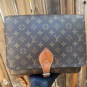 AUTHENTIC Louis Vuitton Cartouchiere GM monogram  Crossbody Vintage Bag!!